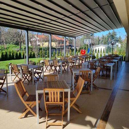Hotel Danubia Park Veliko Gradiste Luaran gambar
