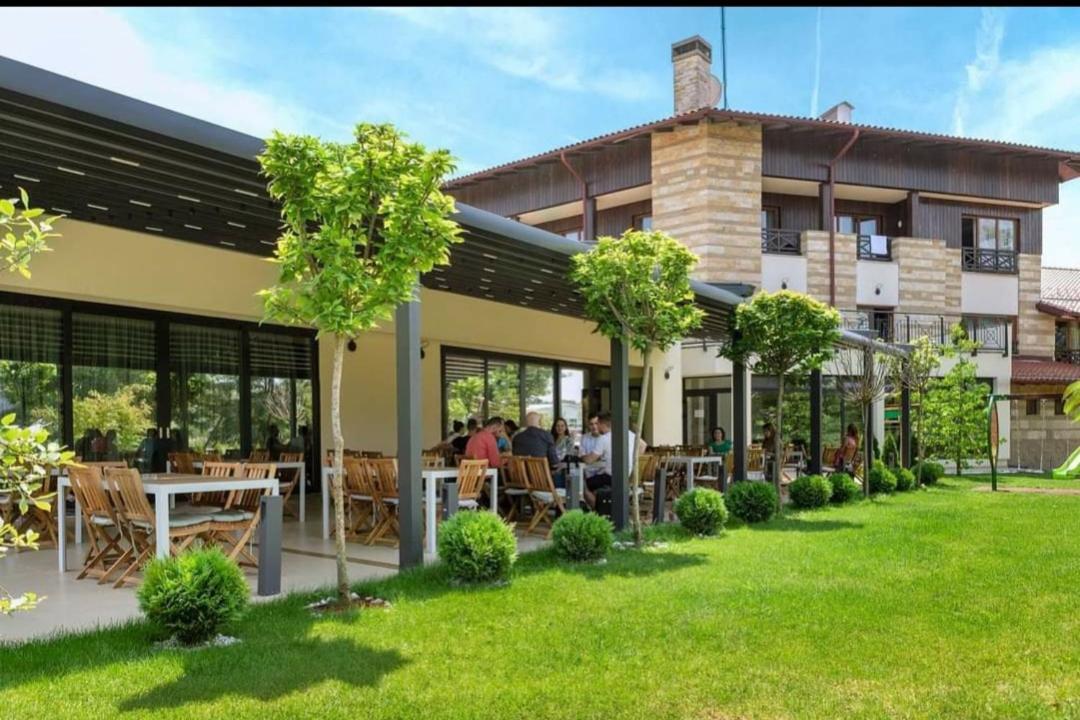 Hotel Danubia Park Veliko Gradiste Luaran gambar